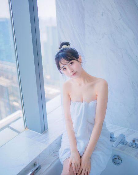 欧美风背景图人物_吉吉电影在线观看