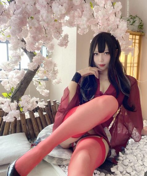 欧美艳压群芳图片_BD韩语在线播放