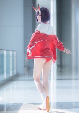 国产化妆品网站_HD高清完整电影